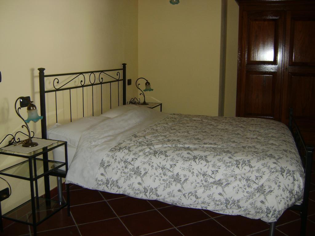 Agriturismo A Nostro Mizoun Ostana Quarto foto